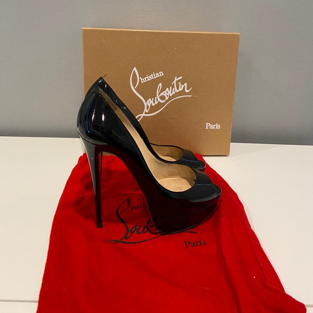 Christian Louboutin Lady Peep